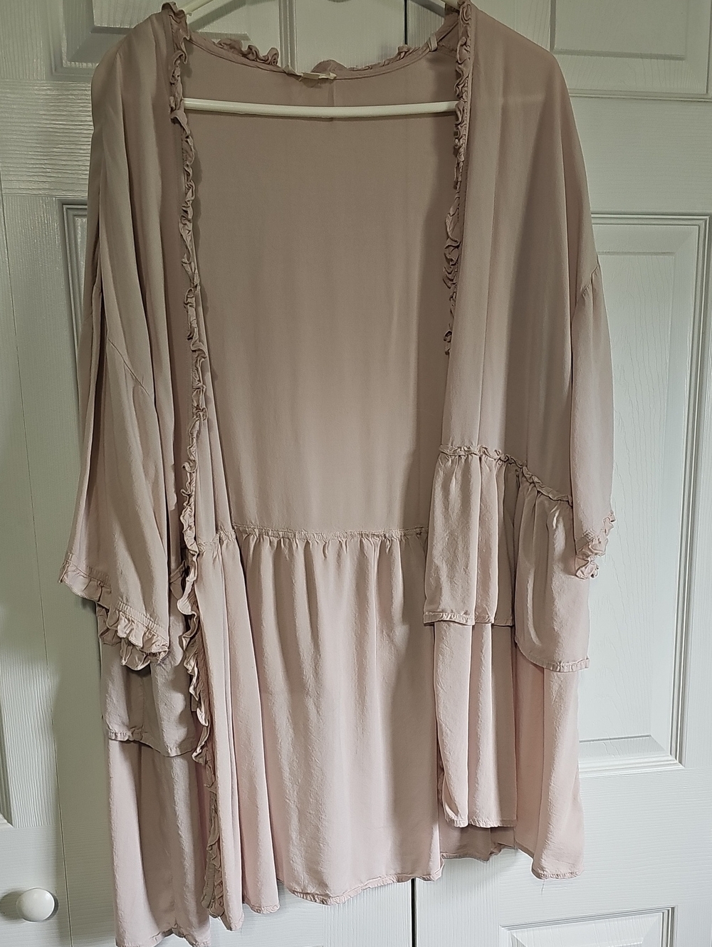 easel Light Blush Ruffle-Trim Kimono Robe